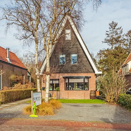 Villa Goldfinch